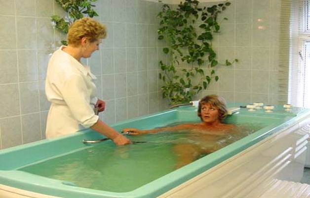 Лечение шейного остеохондроза ваннами thumbnail